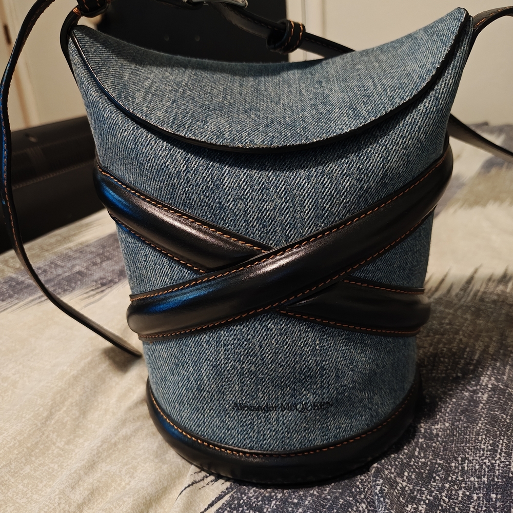 Stylish Denim and Leather Bucket Bag